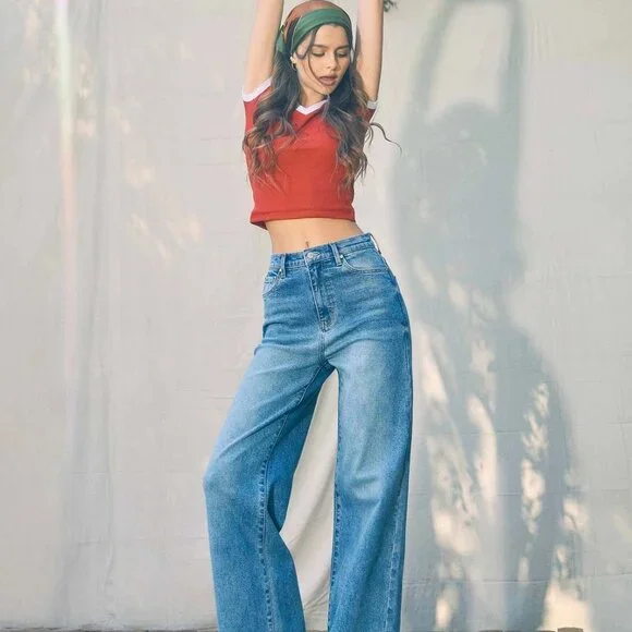 Courtney High-Rise Essential Wide Leg Jeans | Women's Denim | Everyday Bottoms - Picture 7 of 10